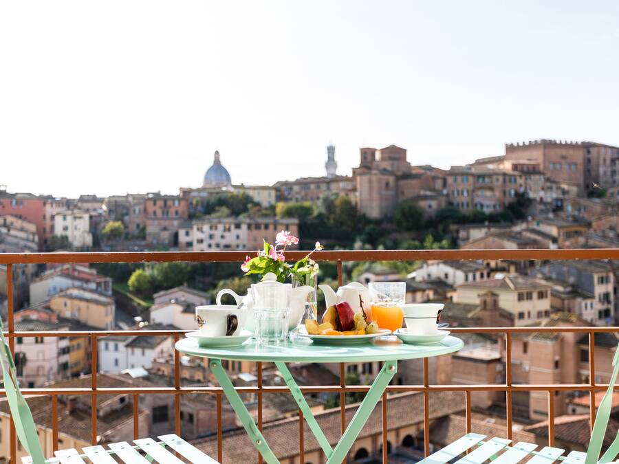 Standard Double Room, City View | Roupas de cama de algodão egípcio, roupas de cama premium, frigobar
