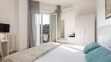 Standard Double Room, City View | 埃及棉床單、高級寢具、迷你吧、房內夾萬