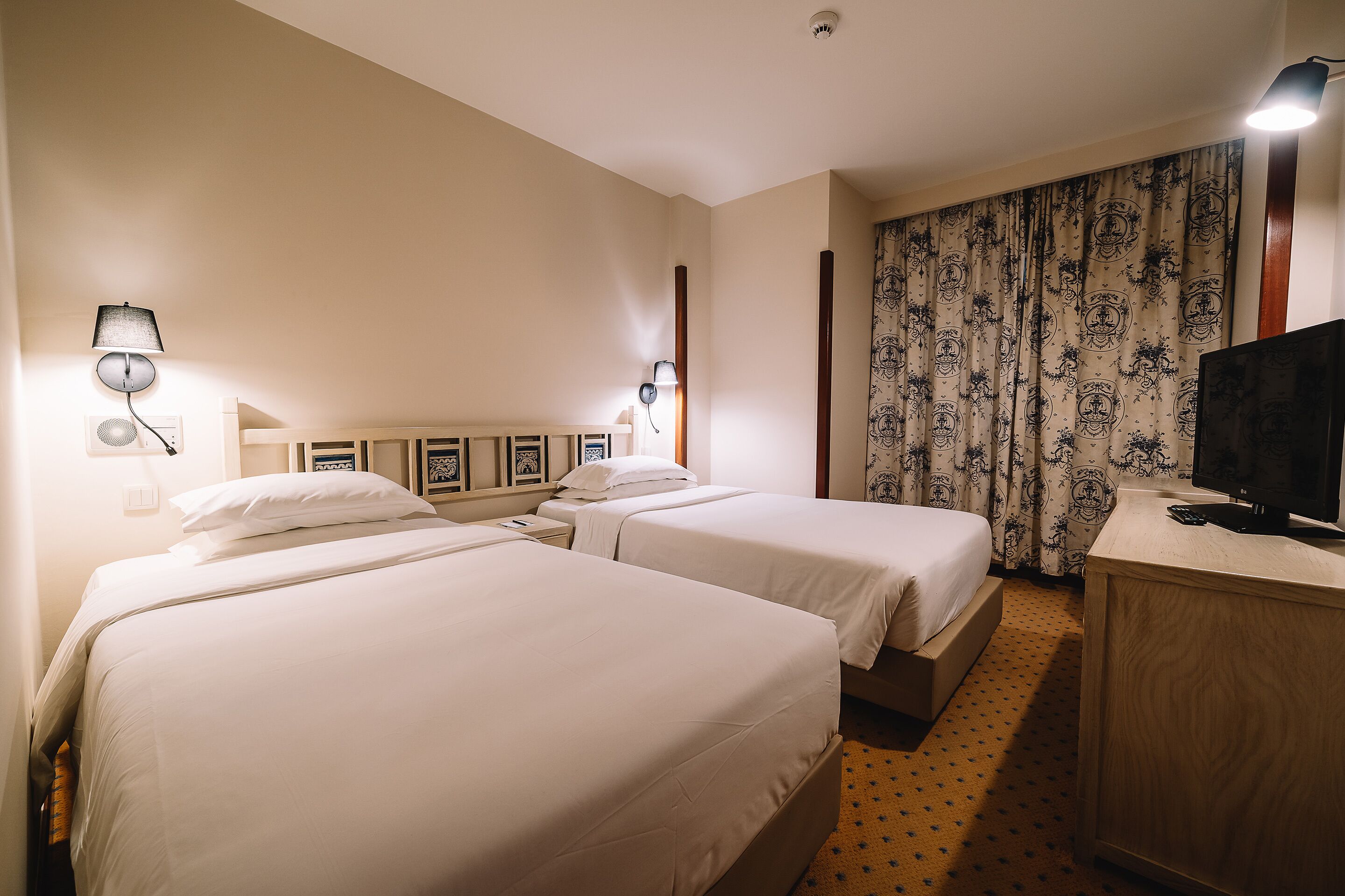 Apartment (Twin Bed) | 1 bedroom, in-room safe, desk, blackout curtains