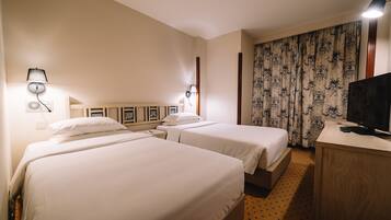 Apartment (Twin Bed) | 1 bedroom, in-room safe, desk, blackout curtains