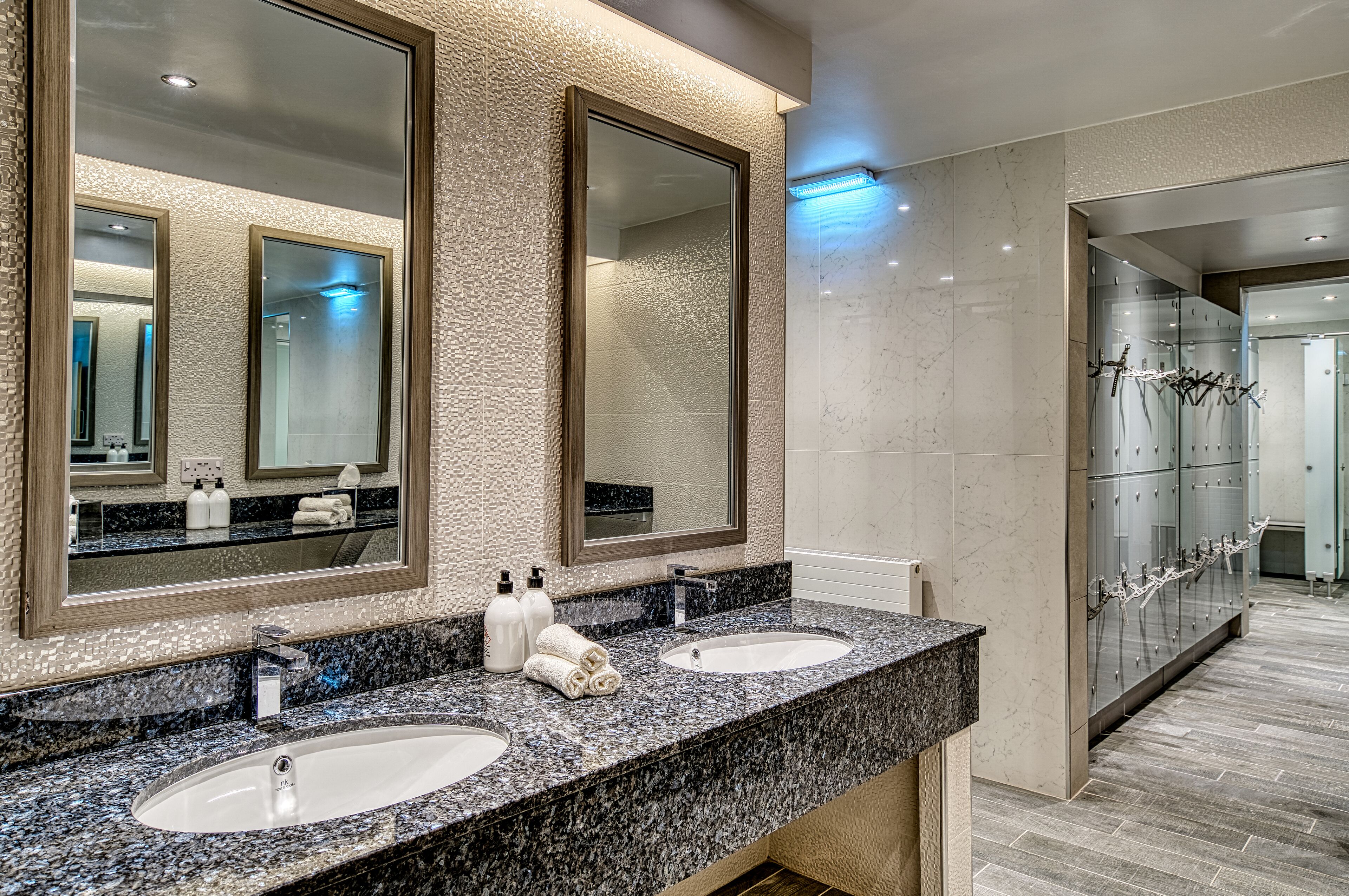 body treatments, aromatherapy, body wraps, body scrubs, facials