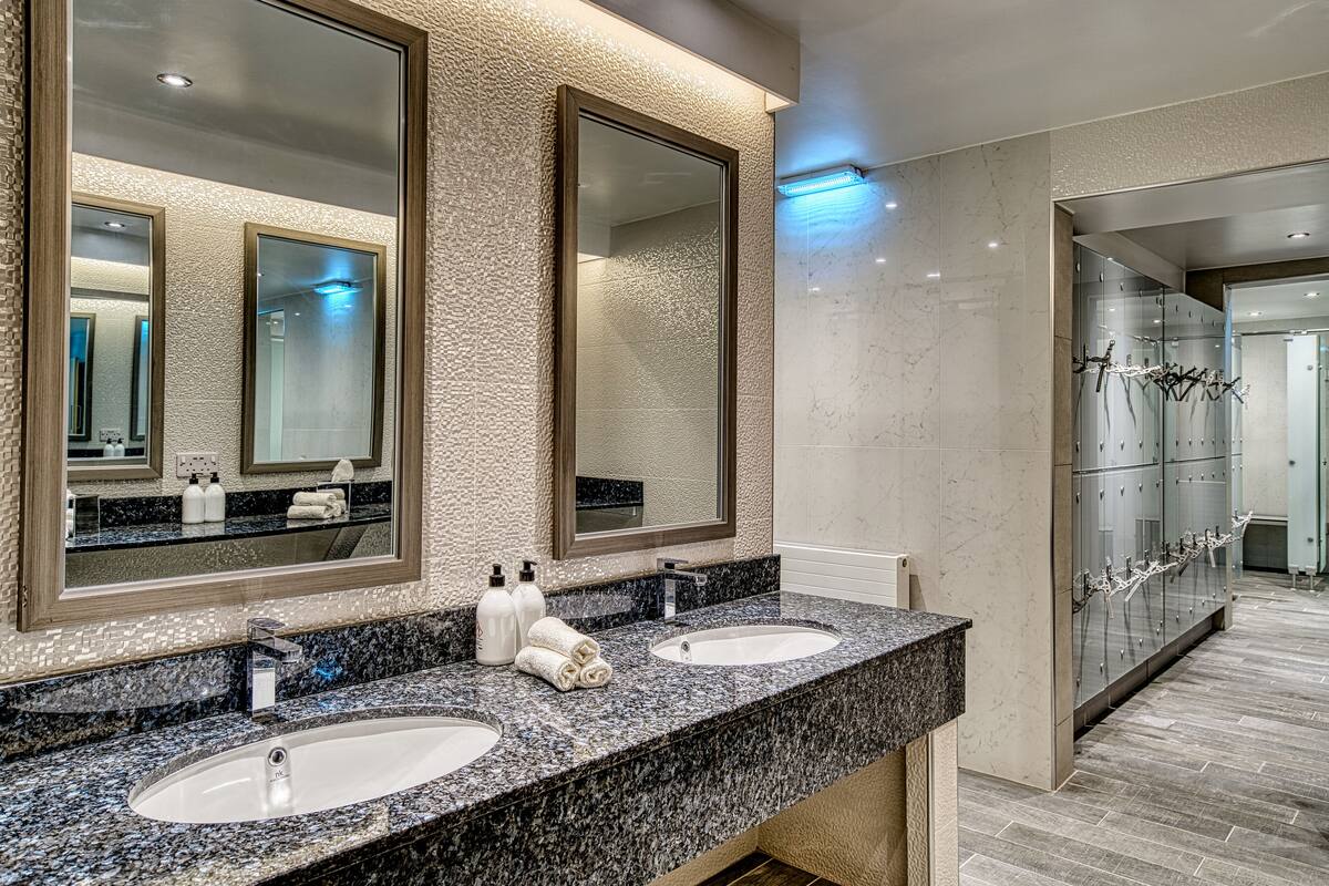 body treatments, aromatherapy, body wraps, body scrubs, facials