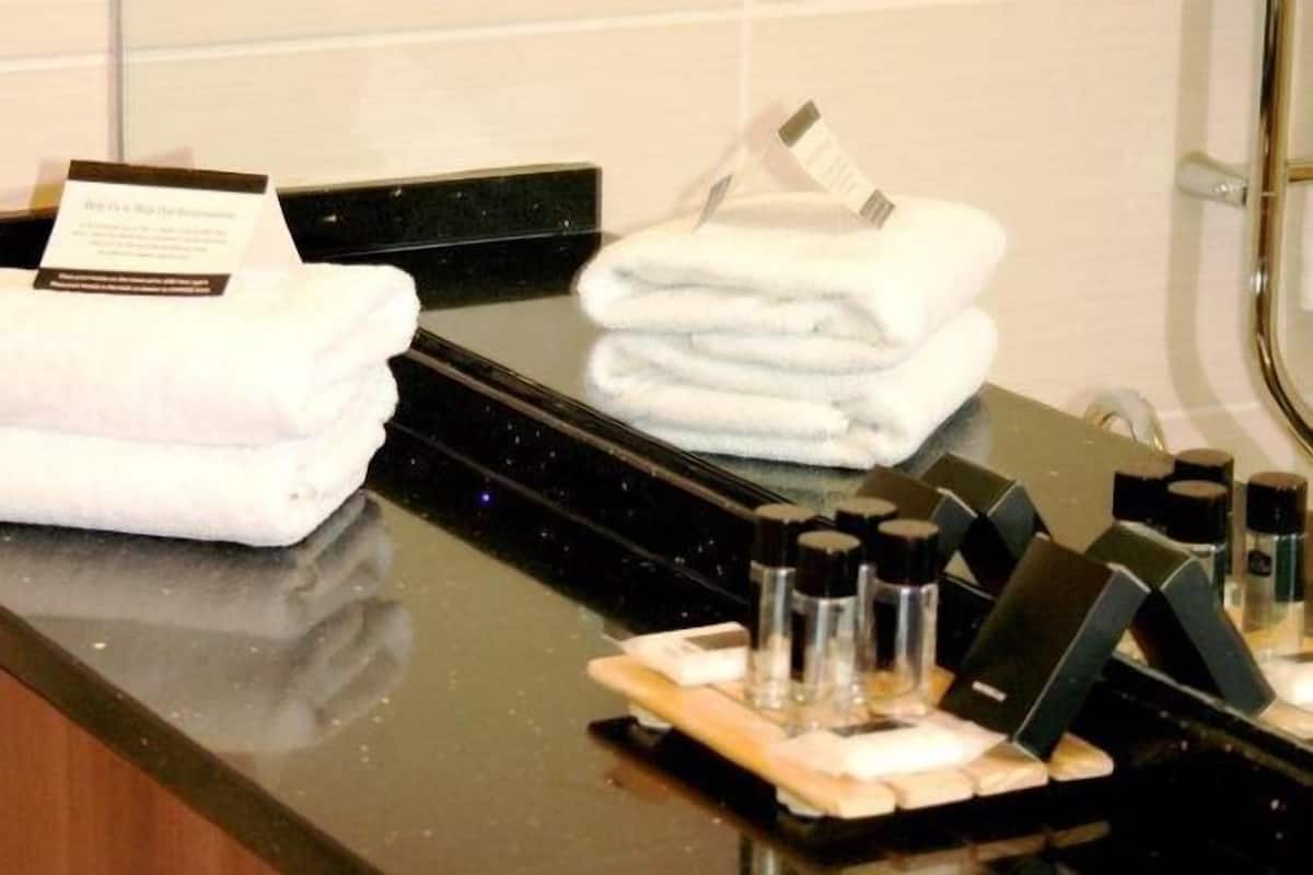 Bathroom amenities