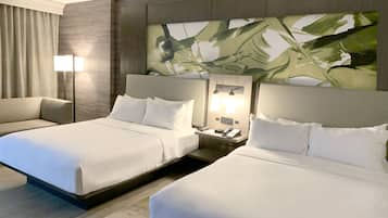 1 Schlafzimmer, hochwertige Bettwaren, Schreibtisch