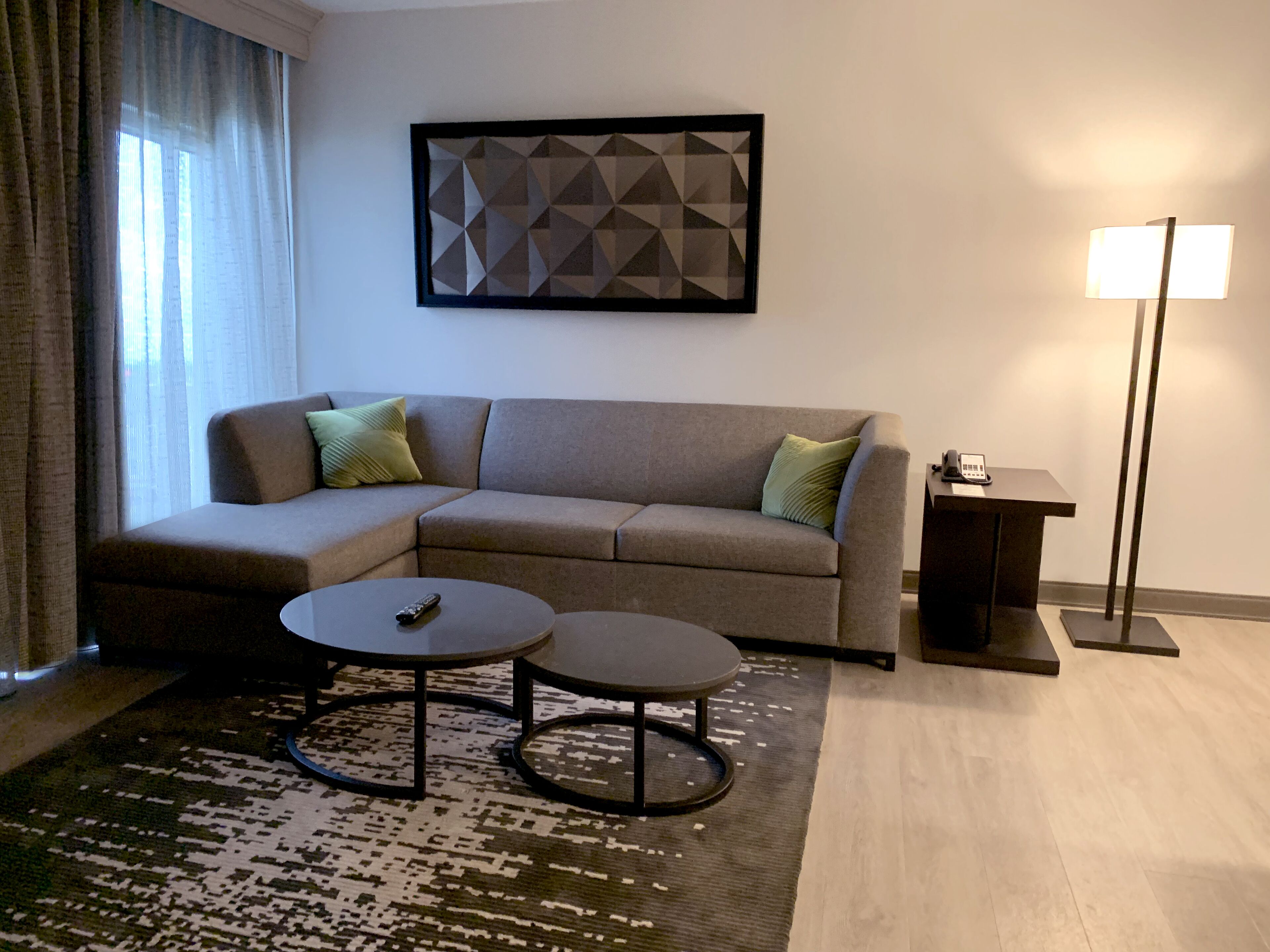 executive suite, 1 king bed, non smoking | living area | flat-screen tv, video game console, pay films