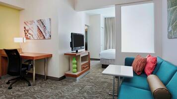 Desk, laptop workspace, iron/ironing board, free WiFi