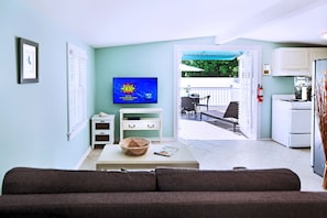 Premium Suite 1 Queen Bed - 2nd Floor, no elevator