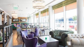 Breakfast, lunch, dinner served; ocean views