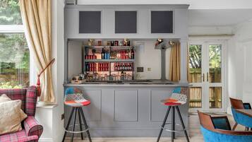 Bar (en la propiedad)