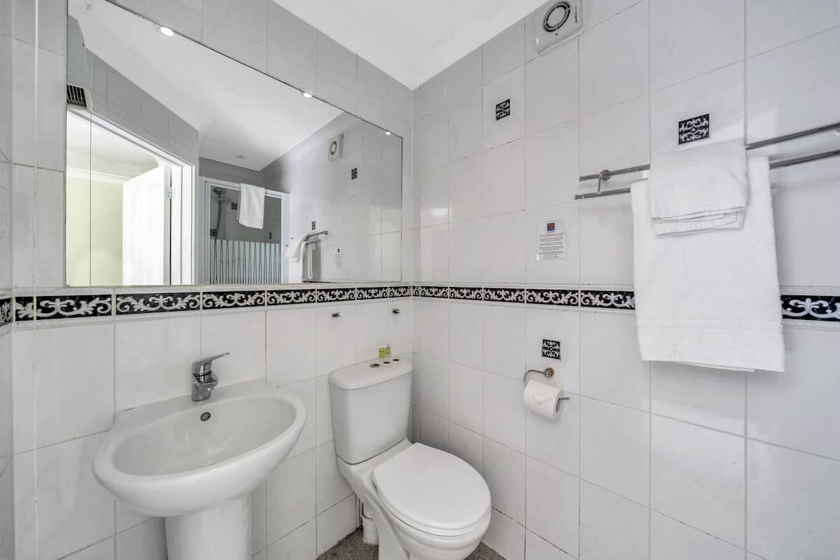 Zweibettzimmer | Badezimmer