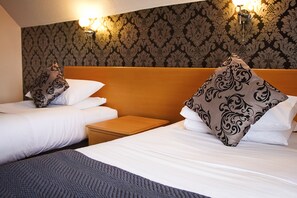 Deluxe Twin Room - Abbey House Hotel (Reading)