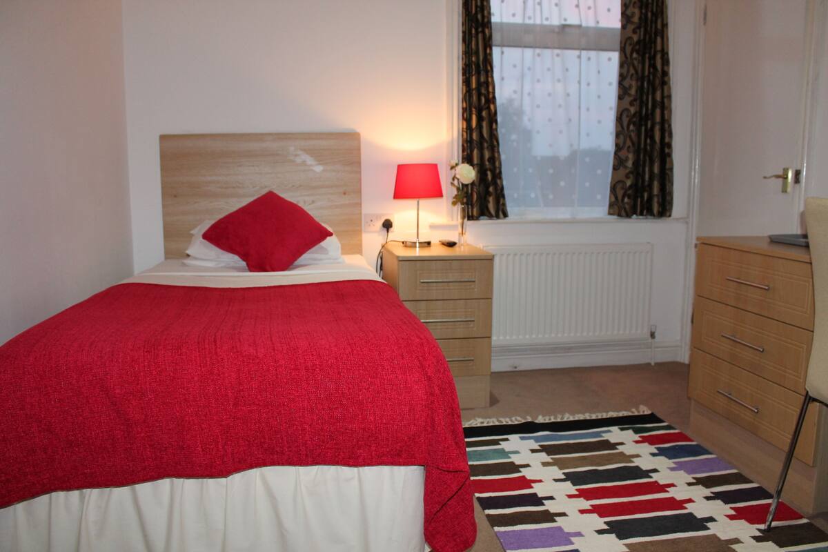 Standard Single Room | Desk, laptop workspace, iron/ironing board (on request), free WiFi