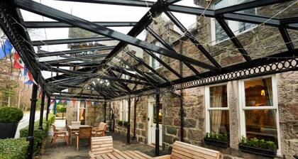 Loch Kinord Hotel
