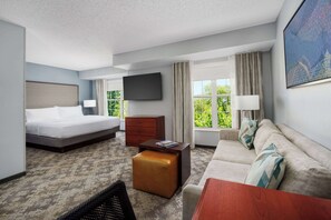 Down comforters, in-room safe, desk, iron/ironing board