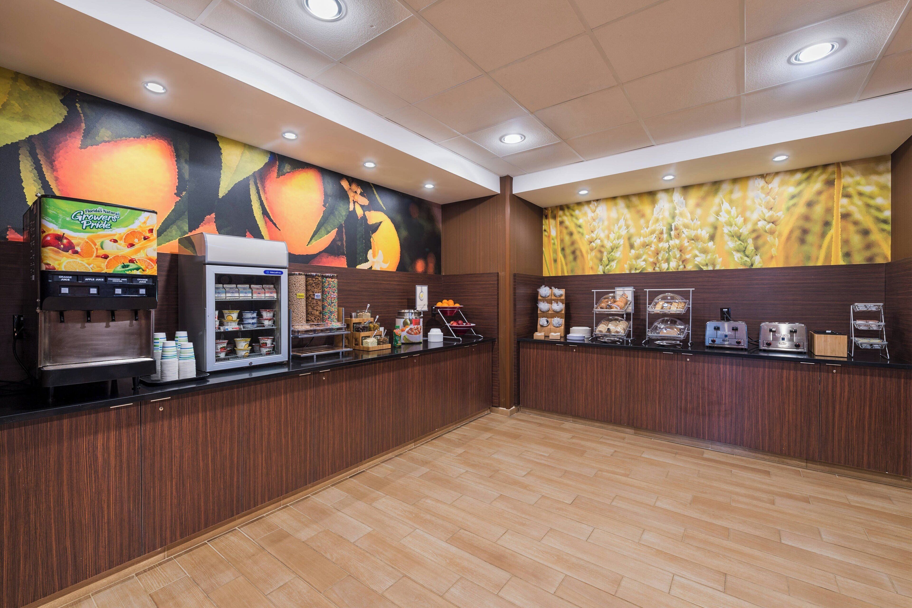 free daily continental breakfast