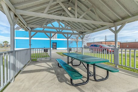 BBQ/picnic area