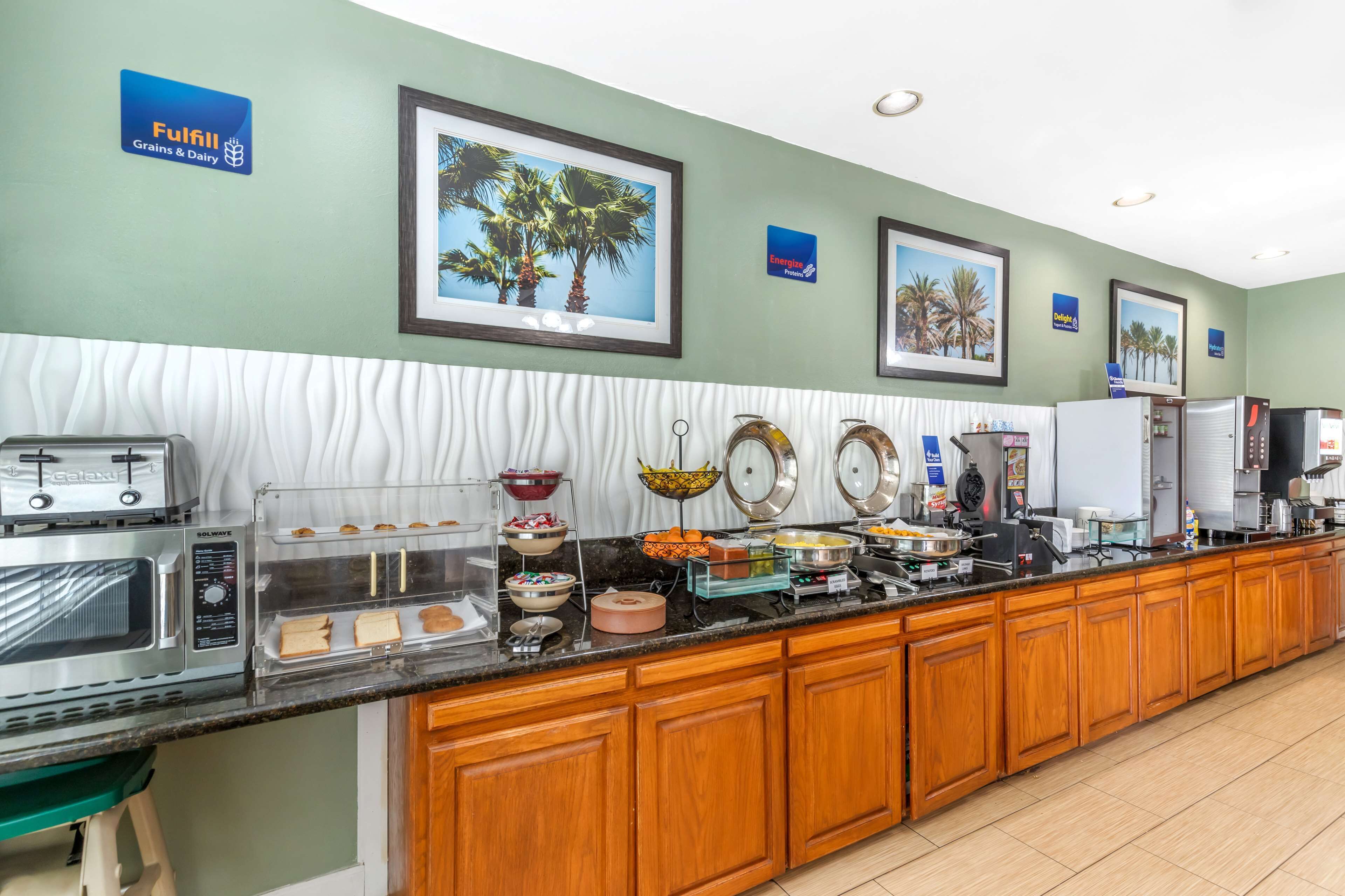 Free daily full breakfast