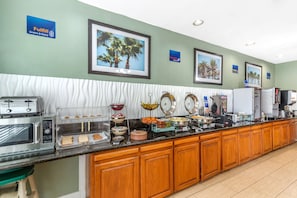 Desayuno completo incluido todos los días