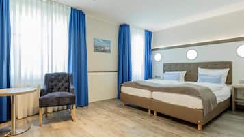 Premium bedding, in-room safe, desk, laptop workspace