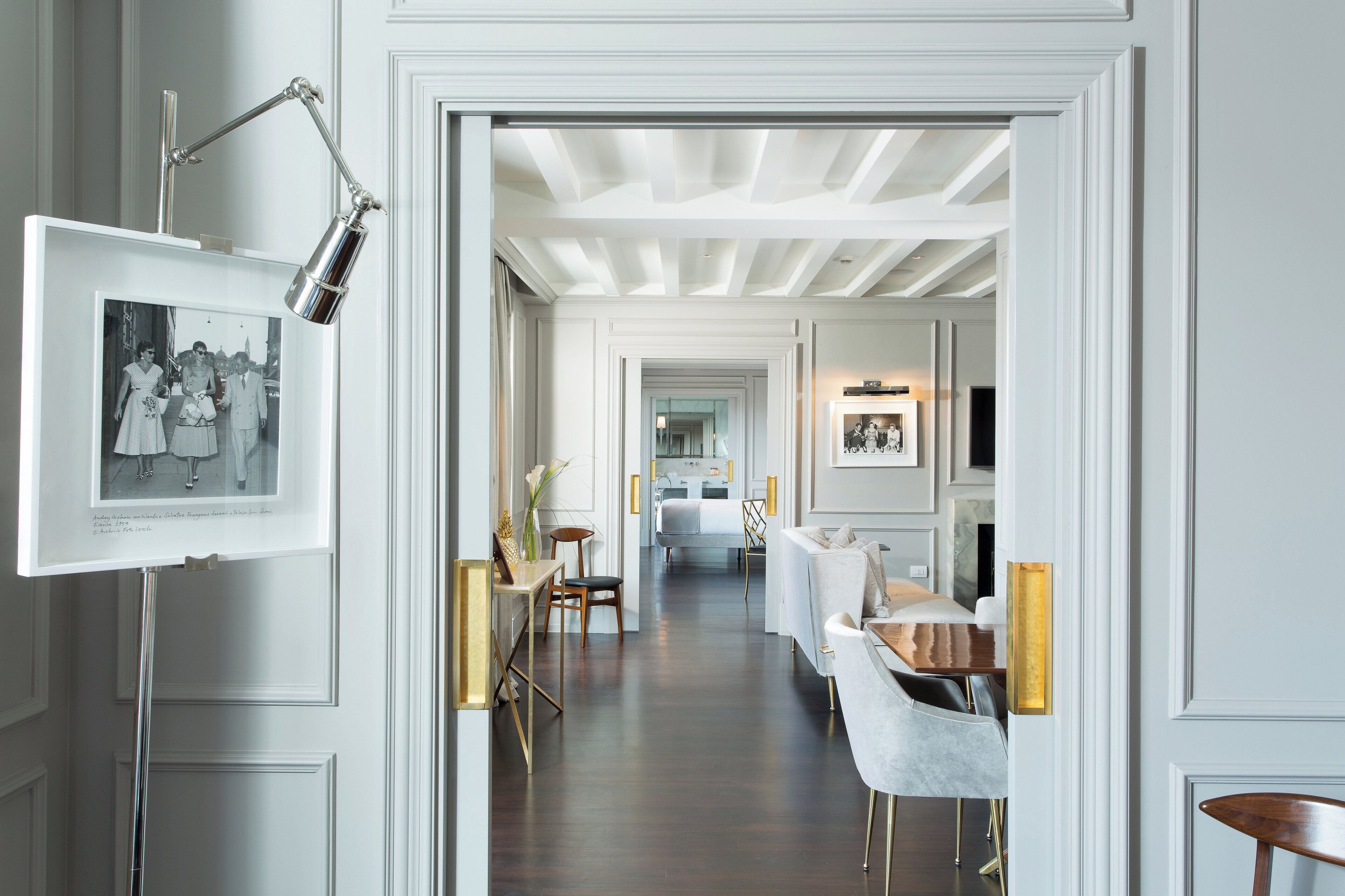 Signatur-suite (Ponte Vecchio) | Minibar, pengeskab på værelset, skrivebord, mørklægningsgardiner