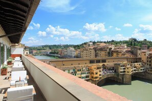 Suite Signature (Ponte Vecchio) | Vistas del balcón