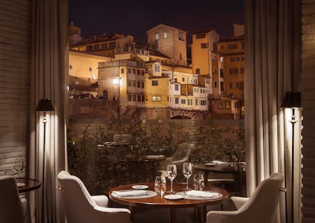 Restaurant. Portrait Firenze - Lungarno Collection