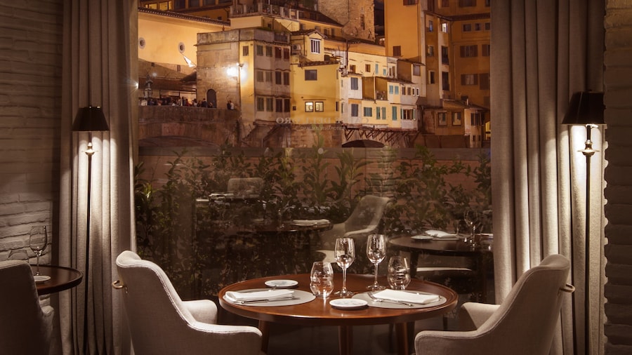 Portrait Firenze - Lungarno Collection