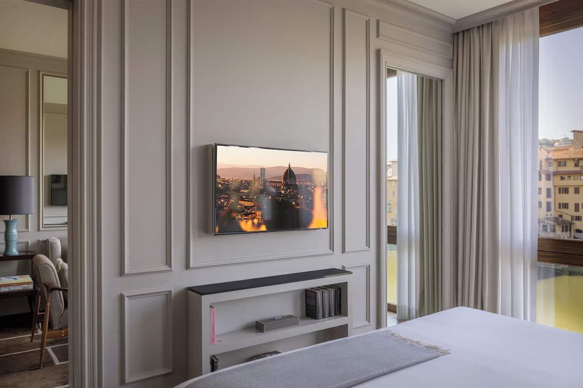 Deluxe Studio, River View