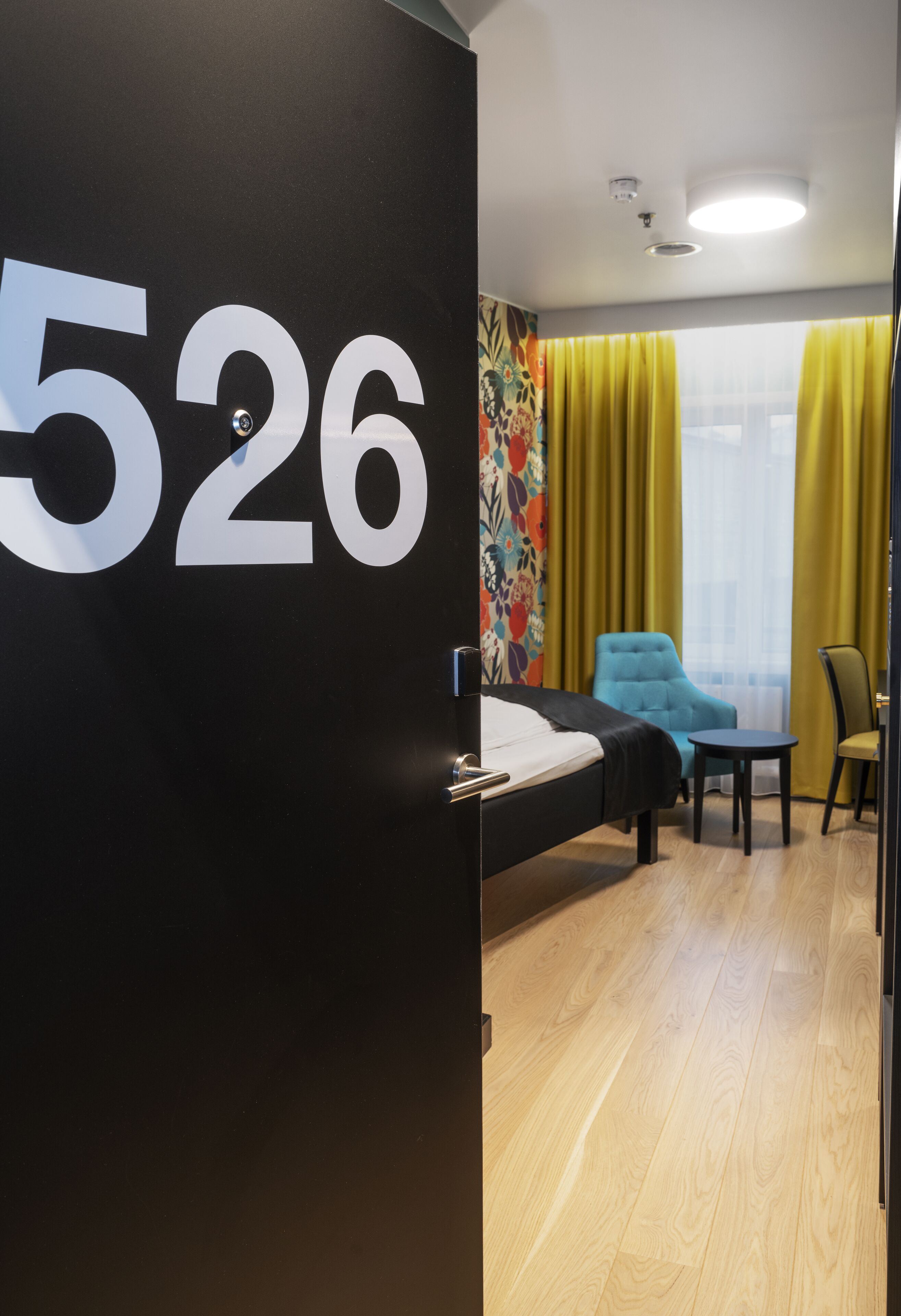 standard single room, non smoking | minibar, in-room safe, desk, free wifi