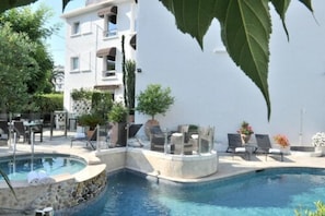 Outdoor pool, pool loungers