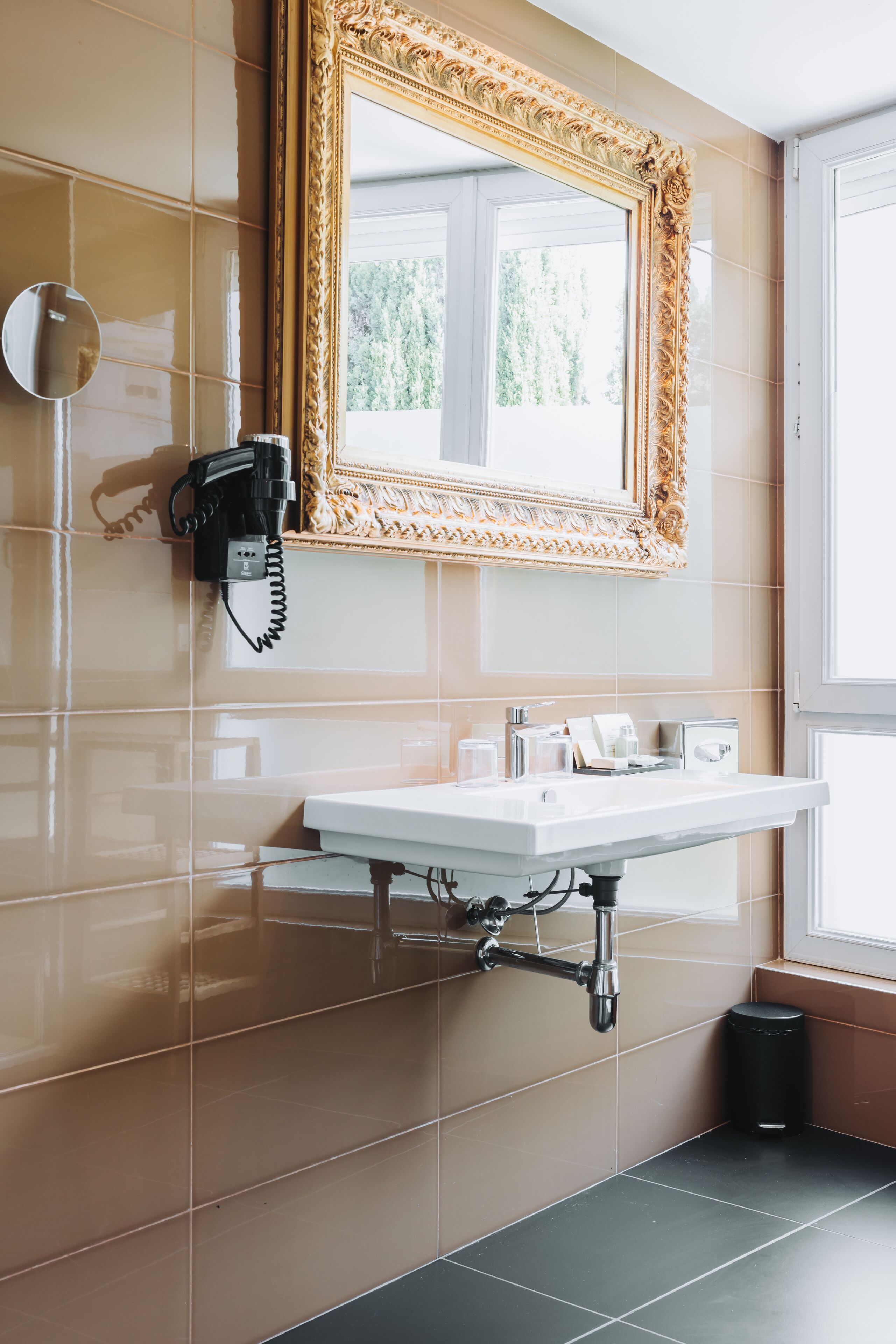 executive room | premium bedding, minibar, in-room safe, desk