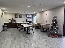 Free daily continental breakfast