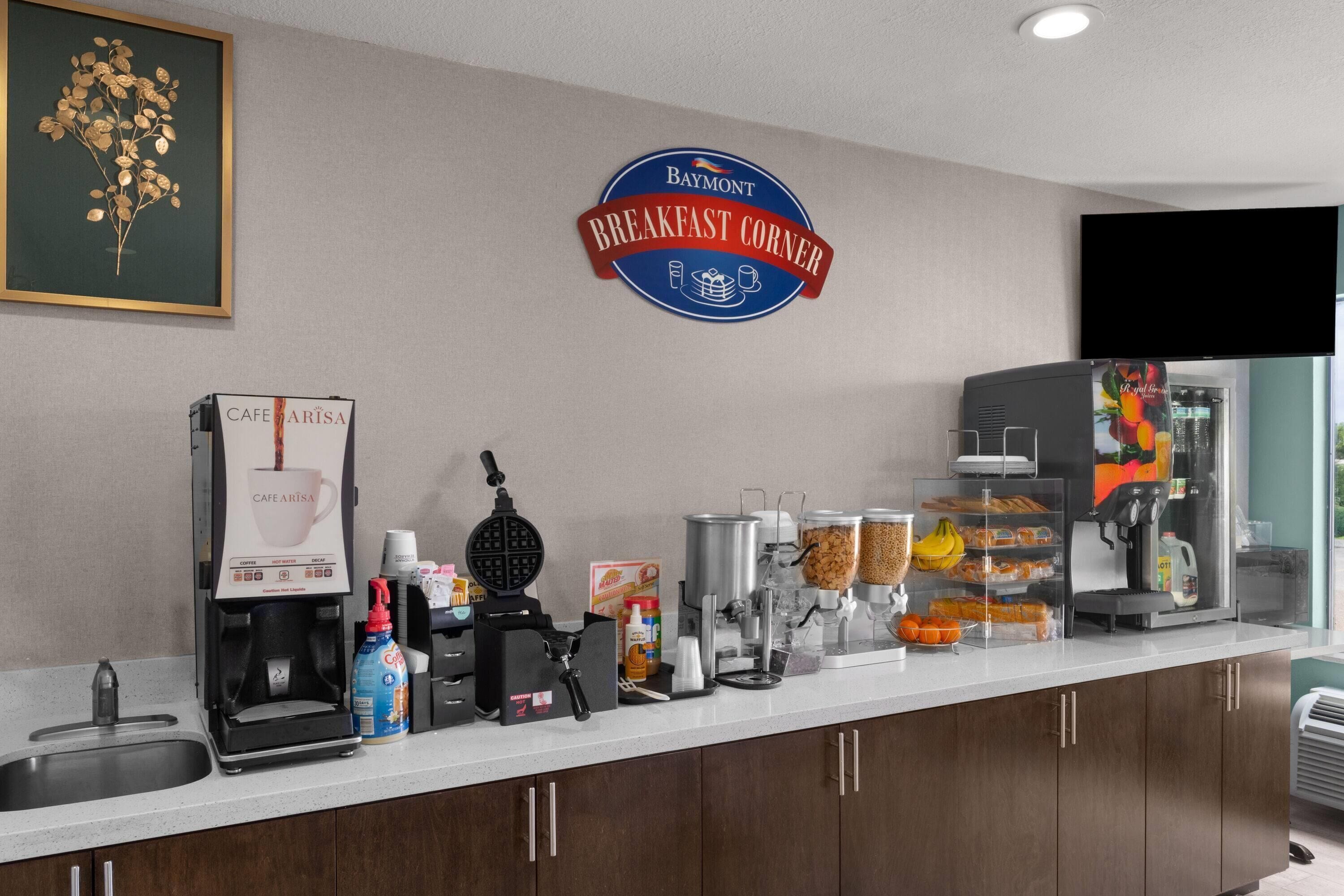 Free daily continental breakfast