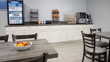 Free daily continental breakfast