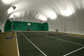 Tenniskenttä