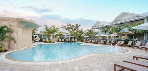 2 outdoor pools - The Lighthouse Resort Inn & Suites (Fort Myers Beach)