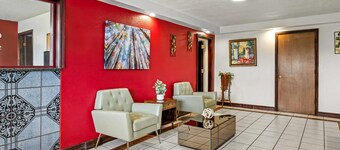 에코노 로지 샬롯 에어포트 에어리어