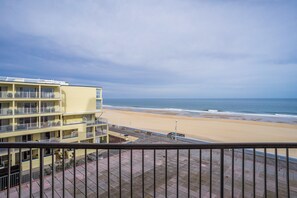 Room | Balcony view - Grand Hotel Ocean City Oceanfront (Ocean City)