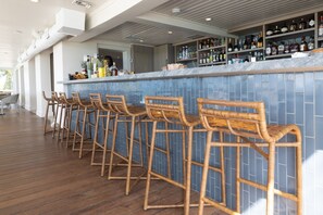 Bar (en la propiedad)