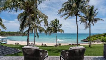 Egyptian cotton sheets, premium bedding, pillow-top beds, free minibar