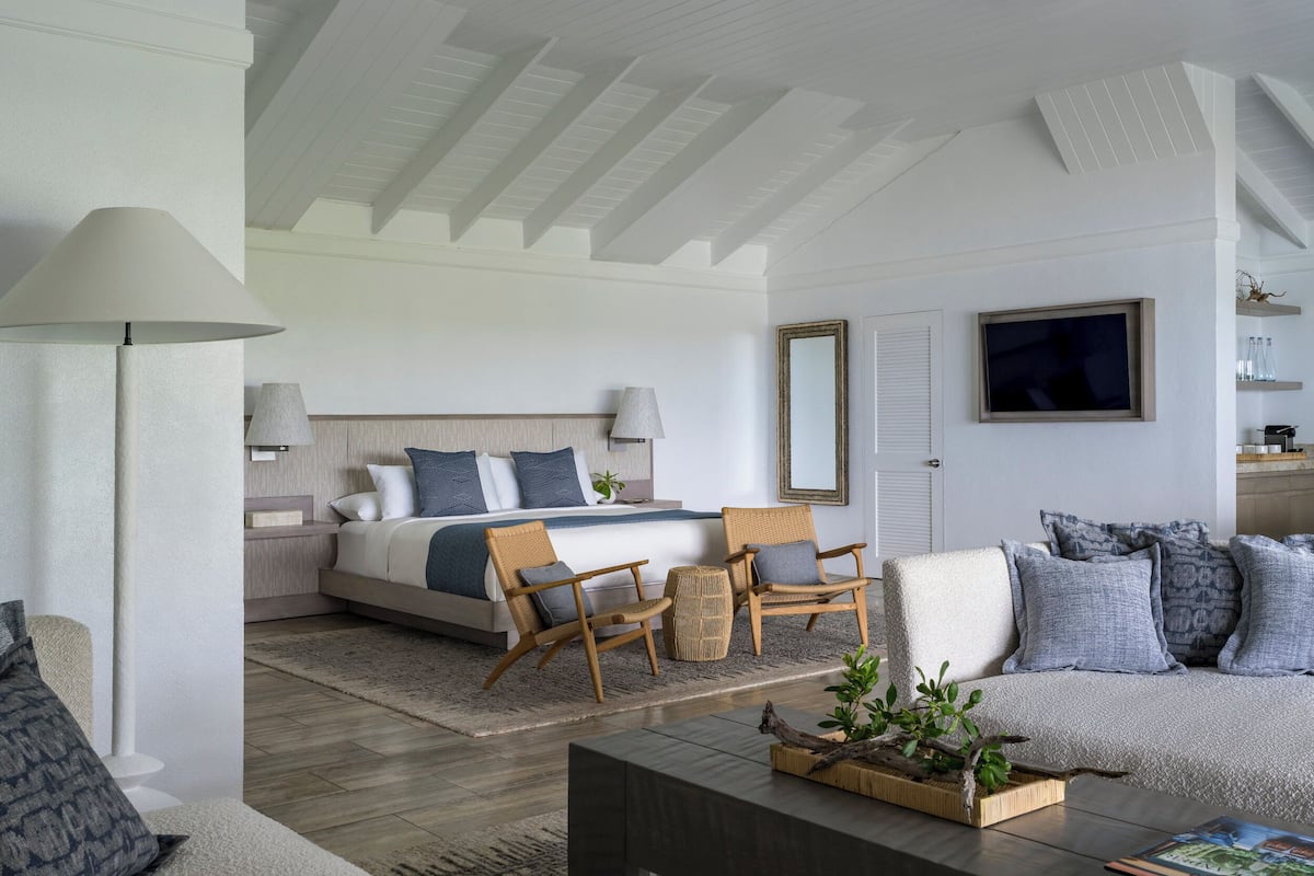 Luxury Villa, 1 Bedroom, Beach View, Beachfront (Beachfront One-Bedroom Villa) | Egyptian cotton sheets, premium bedding, pillowtop beds, free minibar