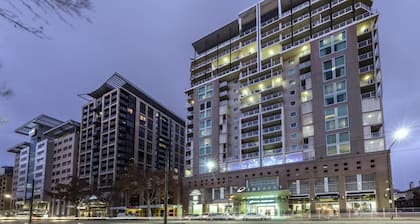 Oaks Adelaide Embassy Suites