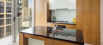 Oaks Adelaide Embassy Suites