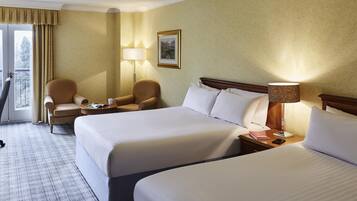 Premium bedding, in-room safe, desk, laptop workspace
