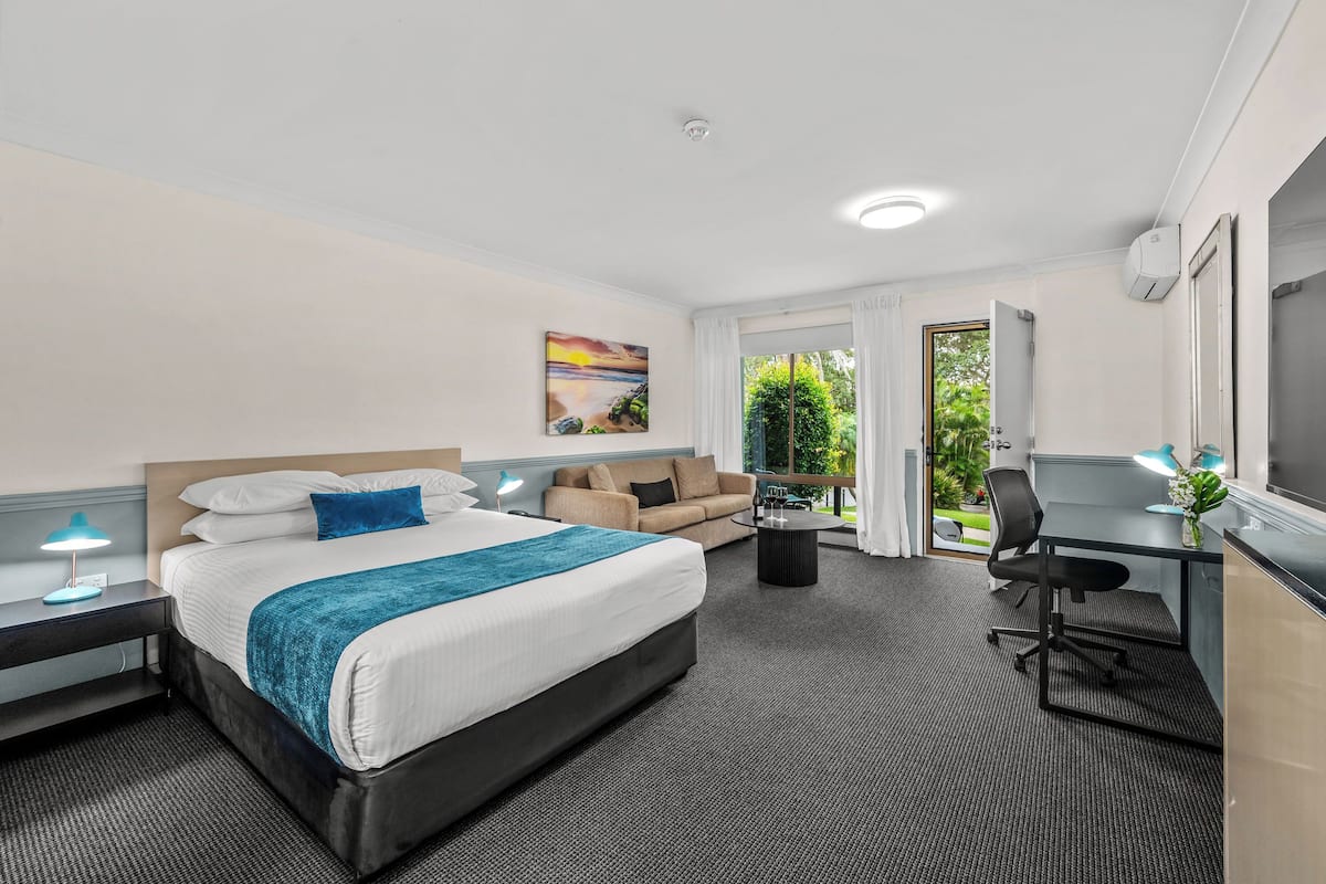 Chambre Deluxe, 1 grand lit, non-fumeur | Literie de qualité, minibar, coffre-fort, bureau