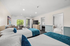 Family Room, Multiple Beds, Non Smoking | Premium bedding, minibar, in-room safe, desk - Best Western Plus Apollo Hotel Newcastle (Charlestown)
