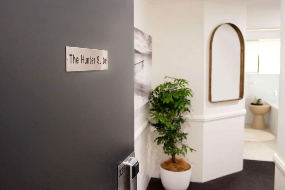 Suite, 1 King Bed, Non Smoking, Balcony | Premium bedding, minibar, in-room safe, desk