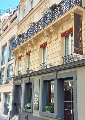 Exterior - Star Champs Elysées (Paris)