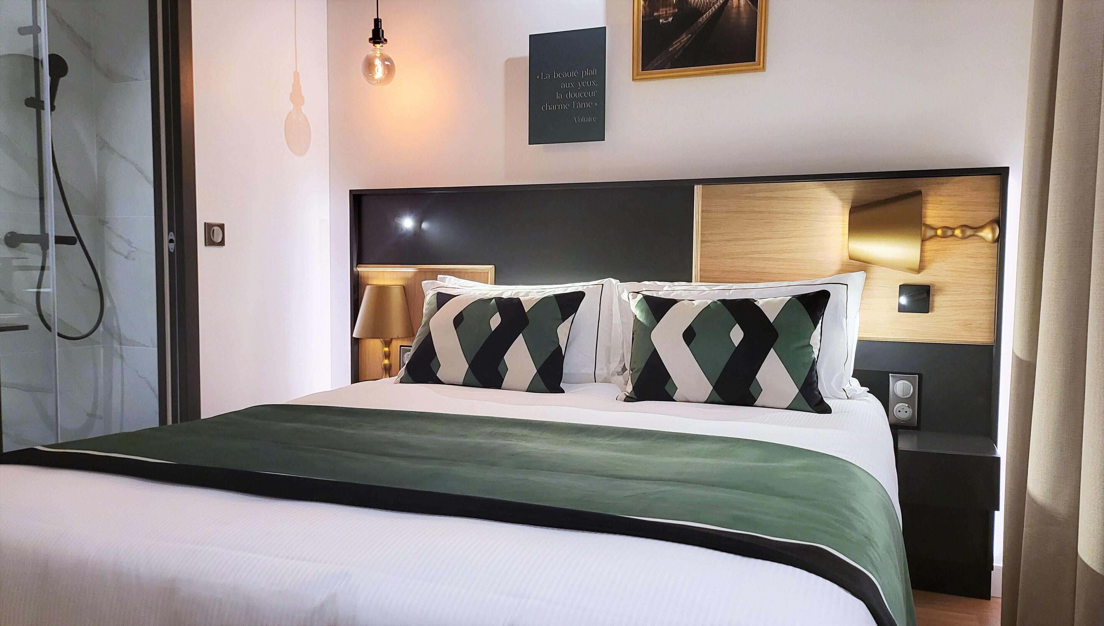 superior double room | premium bedding, in-room safe, desk, laptop workspace