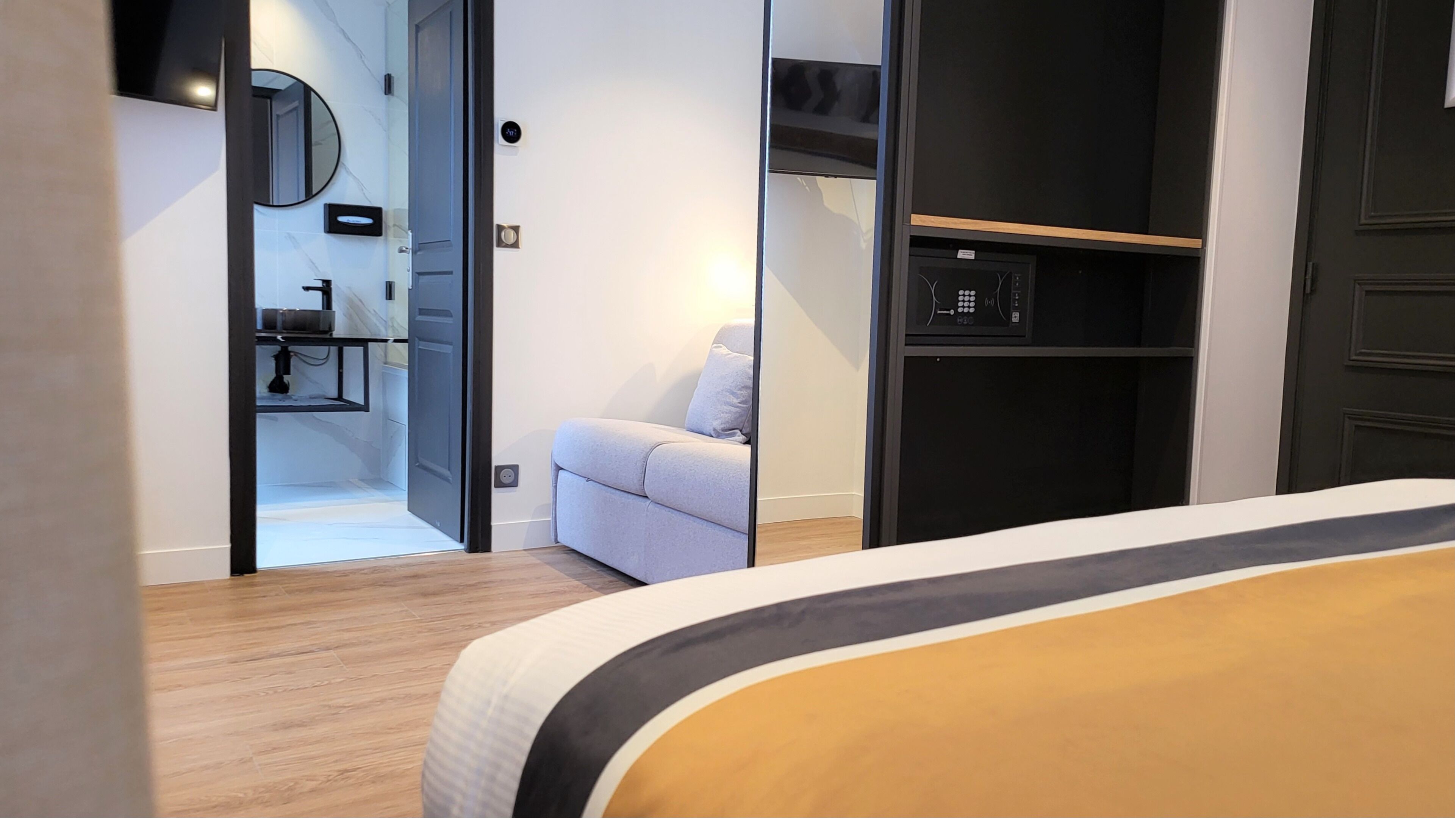 junior suite | premium bedding, in-room safe, desk, laptop workspace